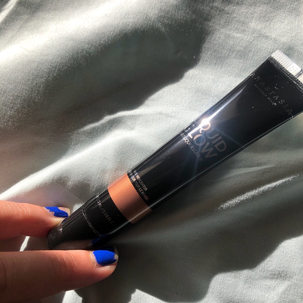 NIB ABH LIQUID GLOW